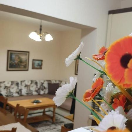 Valentina'S Apartment Tirana Exterior photo